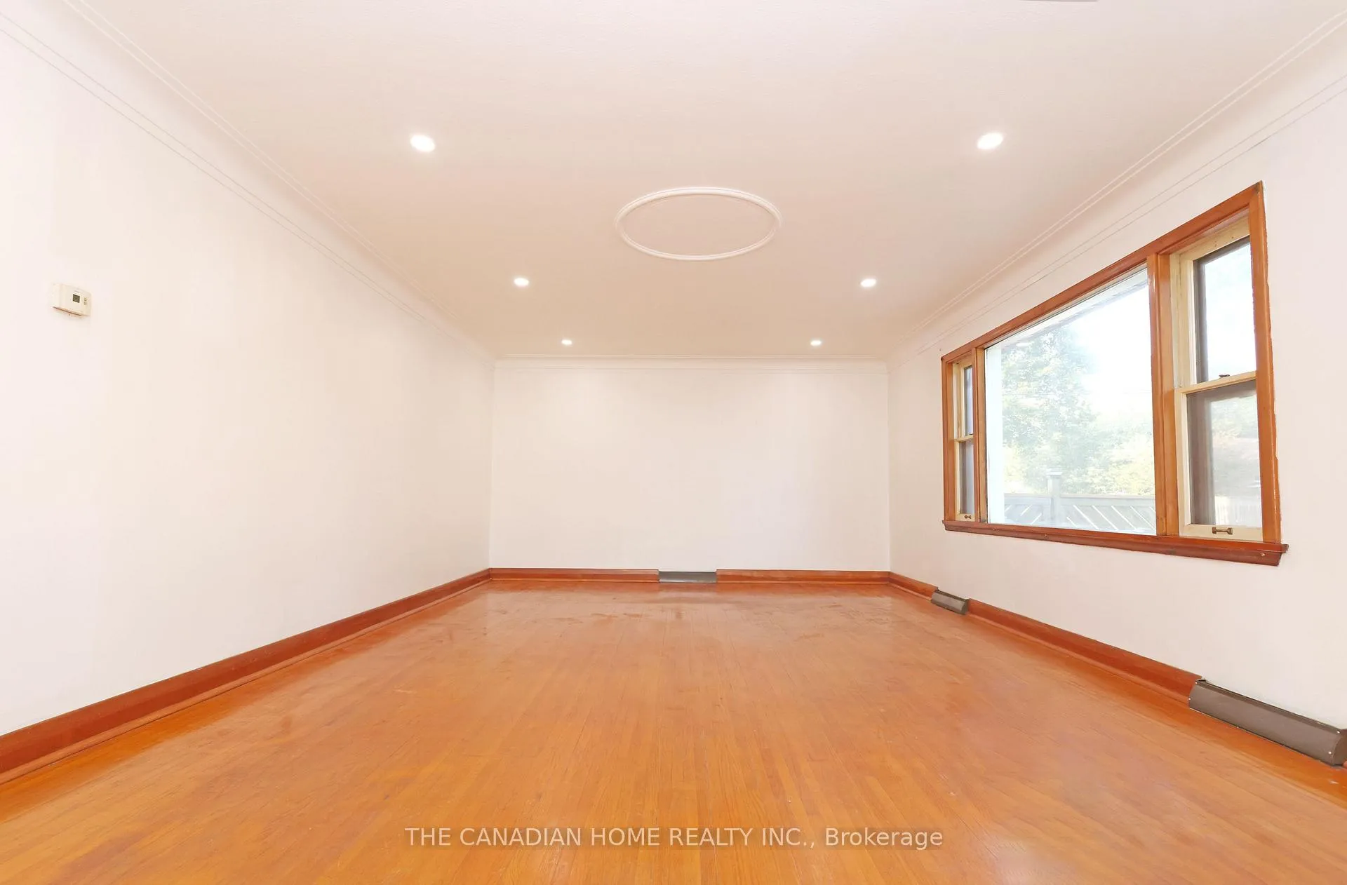 Photo 5 of 6863 Heximer Avenue, Niagara Falls, Arad/Fallsview — HOMEH