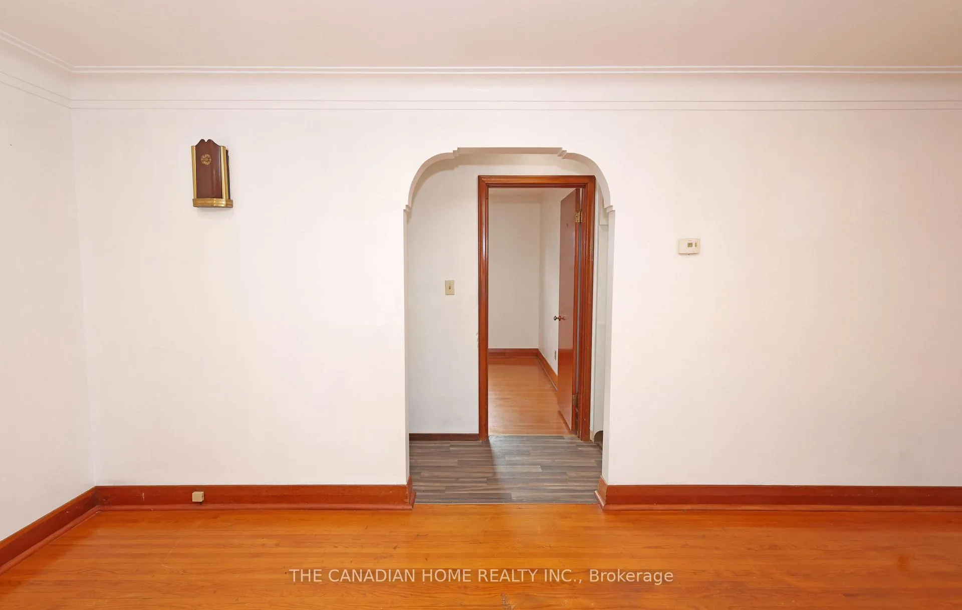 Photo 6 of 6863 Heximer Avenue, Niagara Falls, Arad/Fallsview — HOMEH