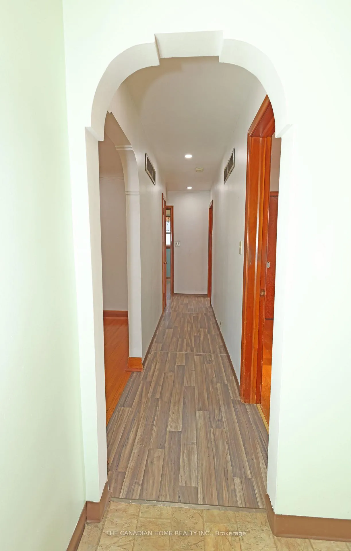 Photo 7 of 6863 Heximer Avenue, Niagara Falls, Arad/Fallsview — HOMEH