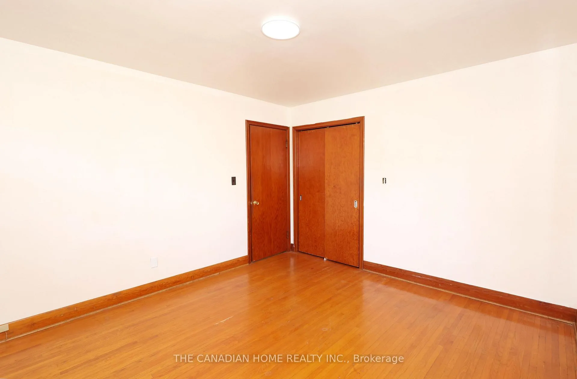 Photo 9 of 6863 Heximer Avenue, Niagara Falls, Arad/Fallsview — HOMEH