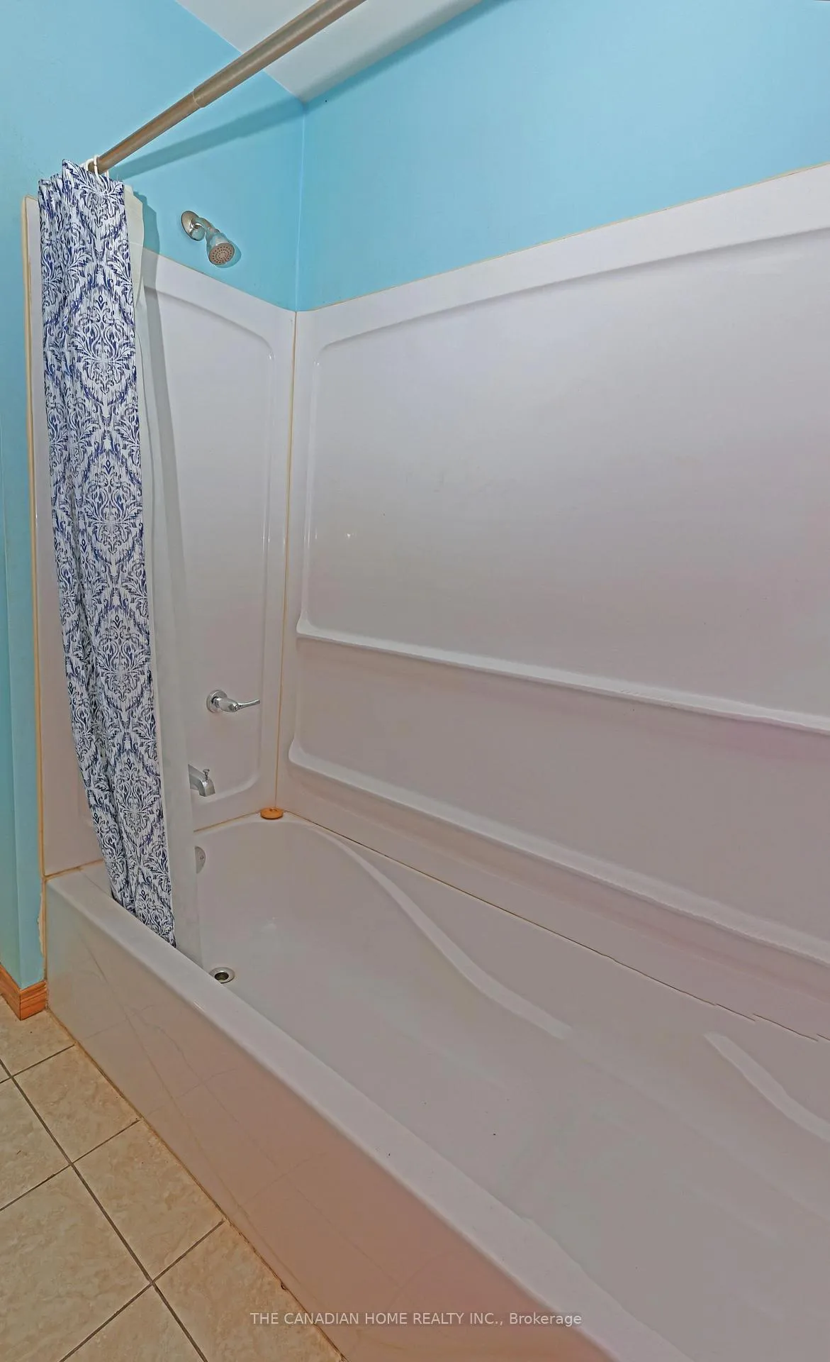 Photo 12 of 6863 Heximer Avenue, Niagara Falls, Arad/Fallsview — HOMEH