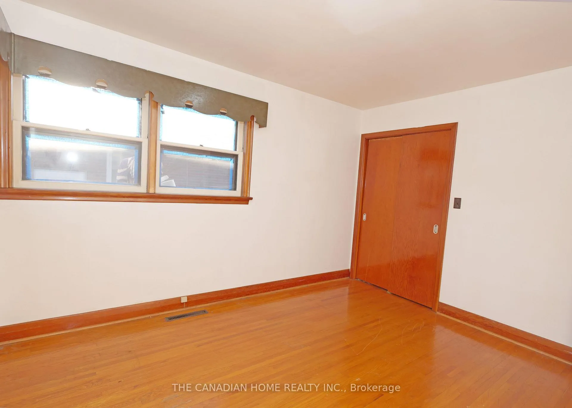 Photo 14 of 6863 Heximer Avenue, Niagara Falls, Arad/Fallsview — HOMEH