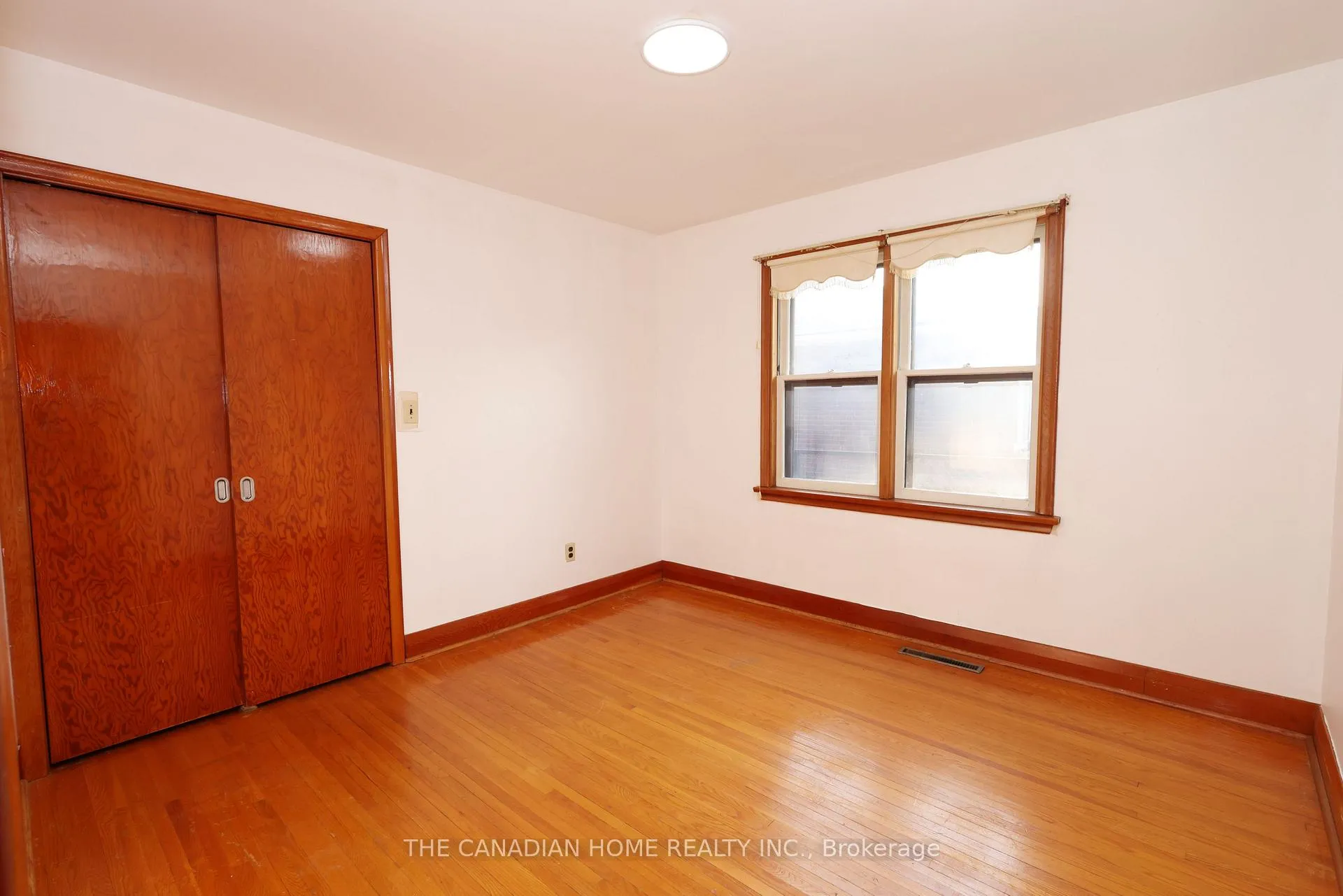 Photo 15 of 6863 Heximer Avenue, Niagara Falls, Arad/Fallsview — HOMEH