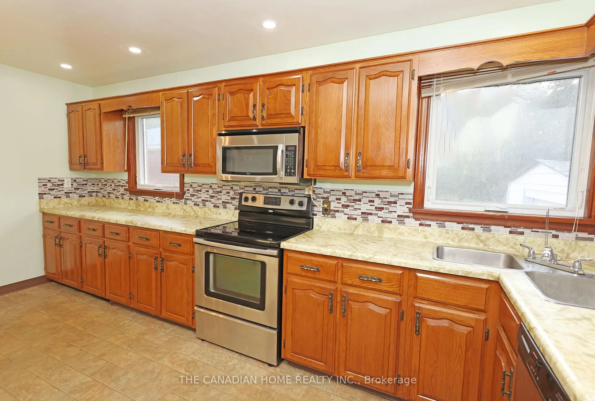 Photo 19 of 6863 Heximer Avenue, Niagara Falls, Arad/Fallsview — HOMEH