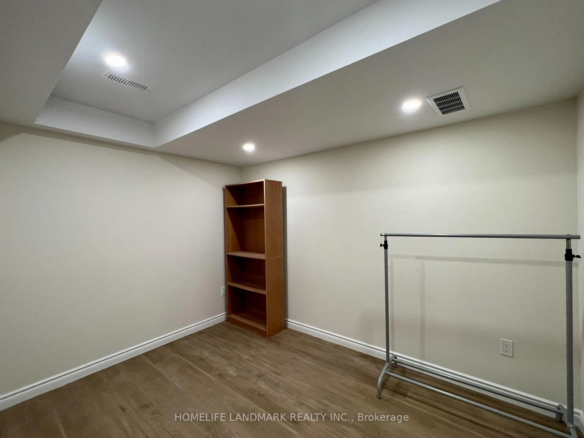 Photo 3 of Unit bsmt, 153 Fimco Crescent, Markham, Greensborough — HOMEH