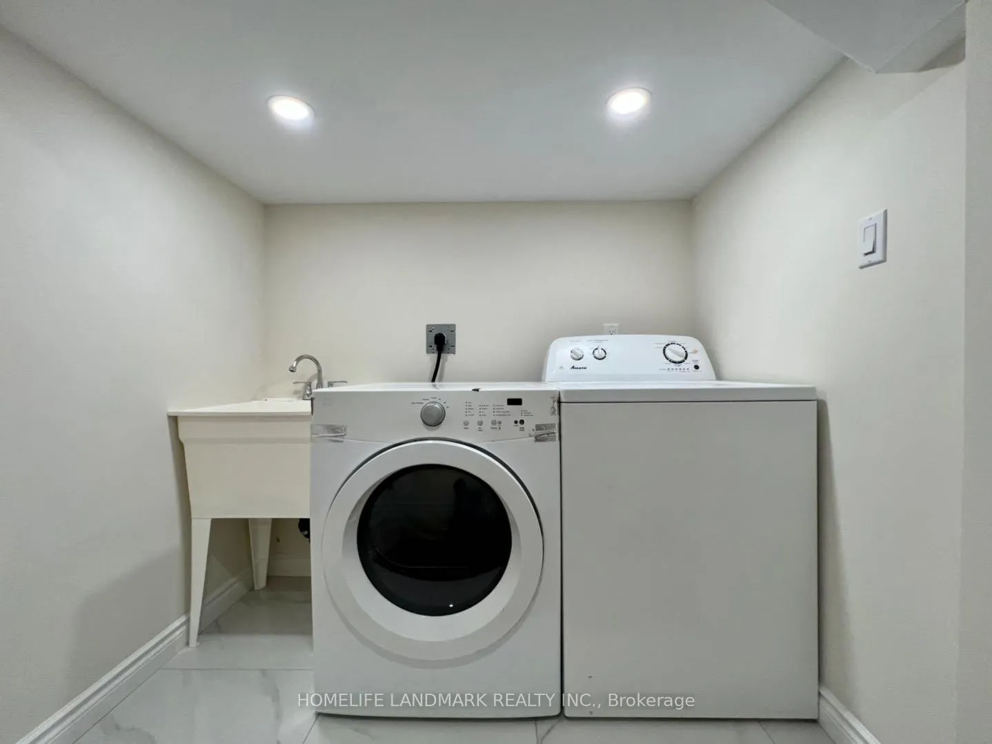 Photo 7 of Unit bsmt, 153 Fimco Crescent, Markham, Greensborough — HOMEH