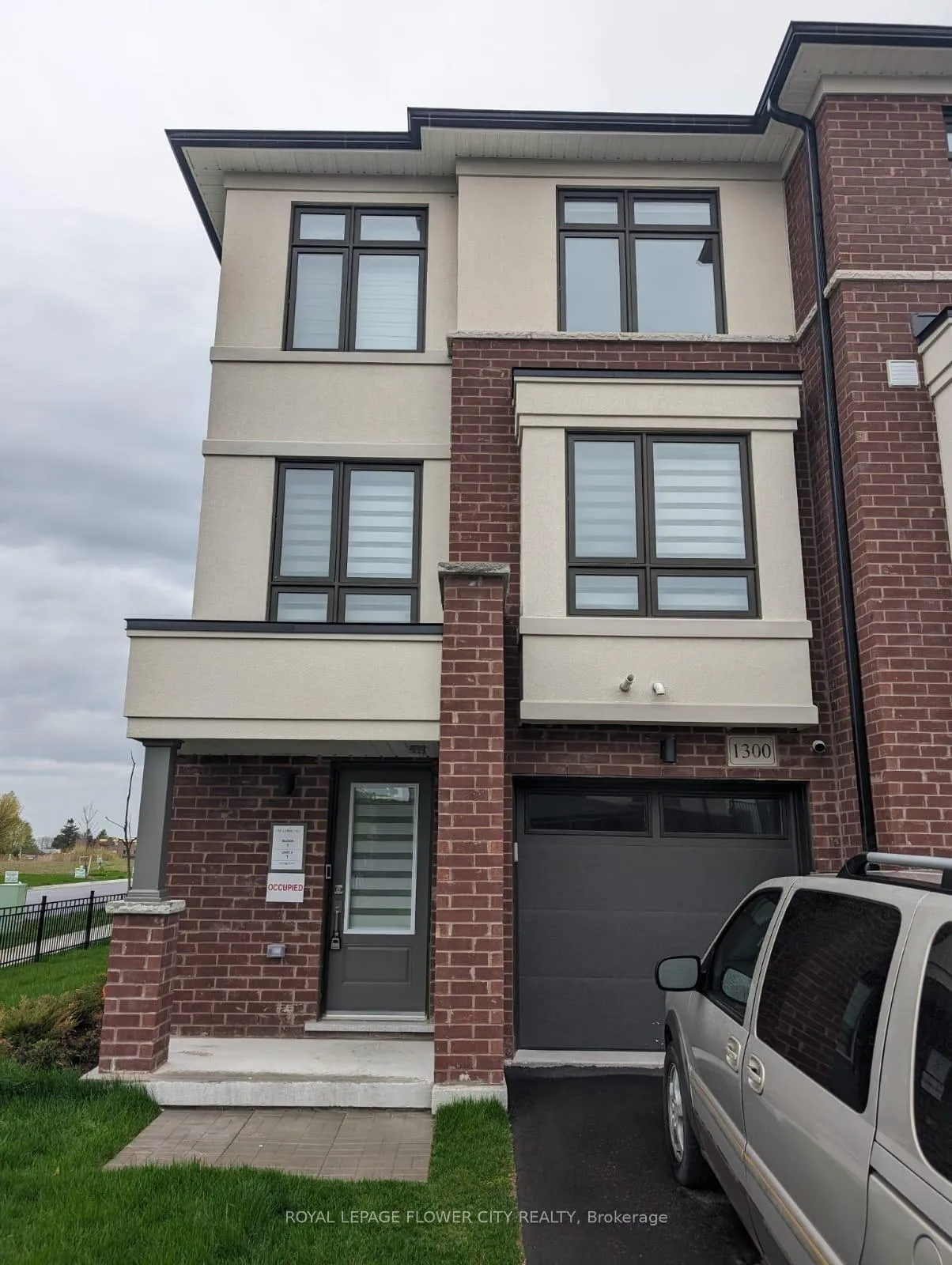 Photo 2 of 1300 Bradenton Path, Oshawa, Eastdale — HOMEH
