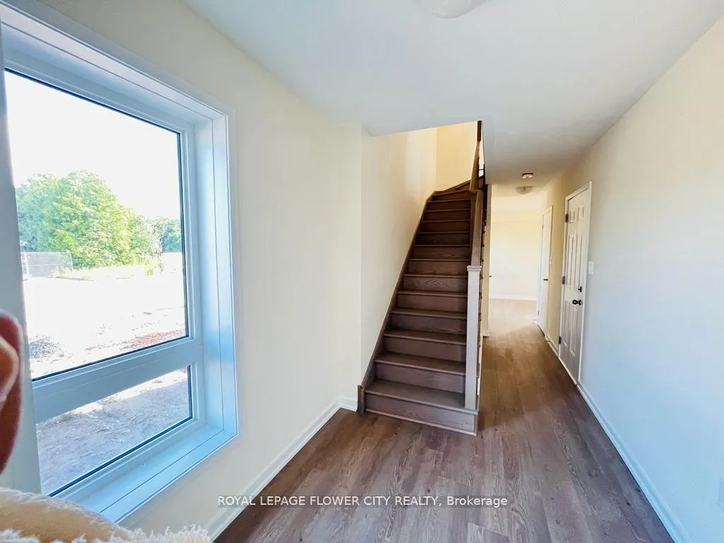 Photo 10 of 1300 Bradenton Path, Oshawa, Eastdale — HOMEH