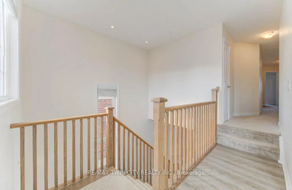 Photo 31 of 361 Beechdrops Drive, Waterloo, Vista Hills — HOMEH