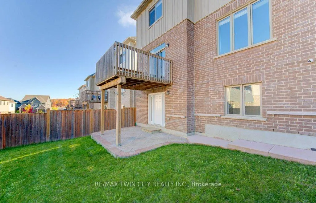 Photo 46 of 361 Beechdrops Drive, Waterloo, Vista Hills — HOMEH