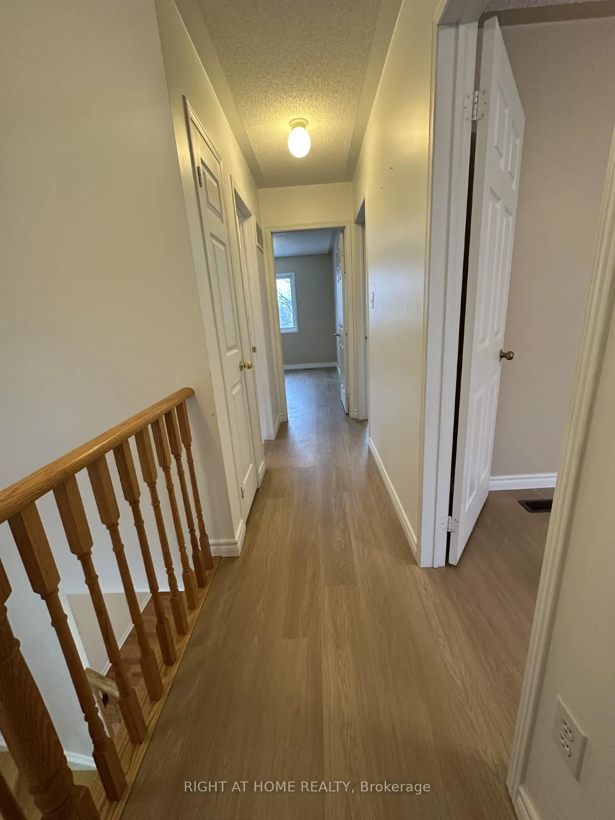 Photo 22 of 26 Breakwater Drive, Whitby, Port Whitby — HOMEH