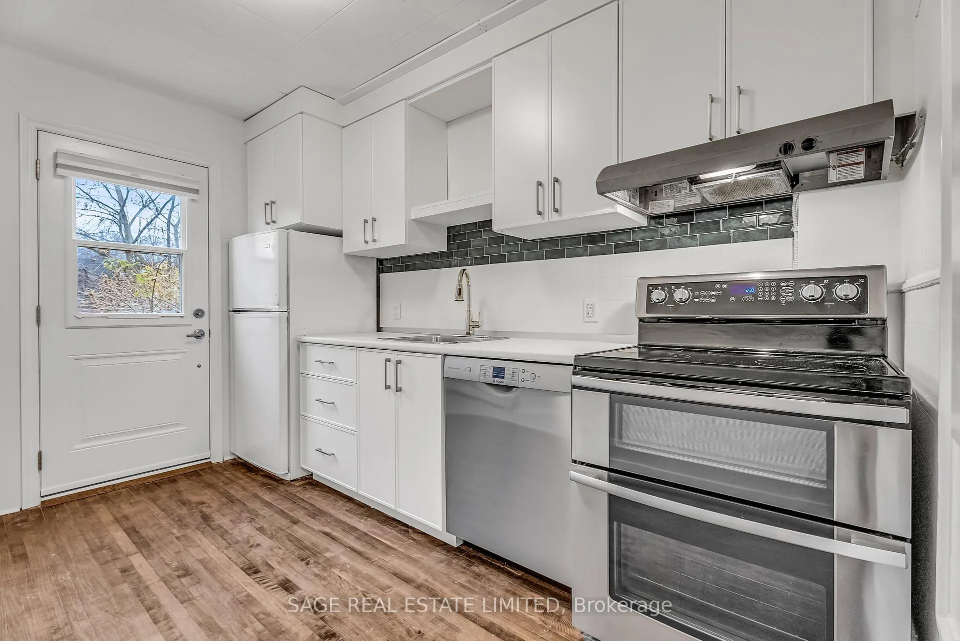 Photo 9 of 509 Sammon Avenue, Toronto, Danforth Village-East York — HOMEH