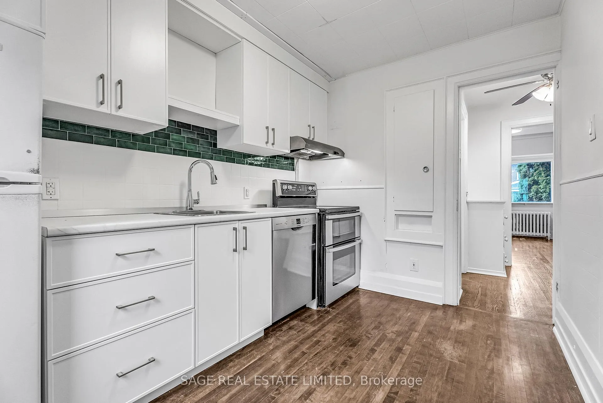 Photo 10 of 509 Sammon Avenue, Toronto, Danforth Village-East York — HOMEH
