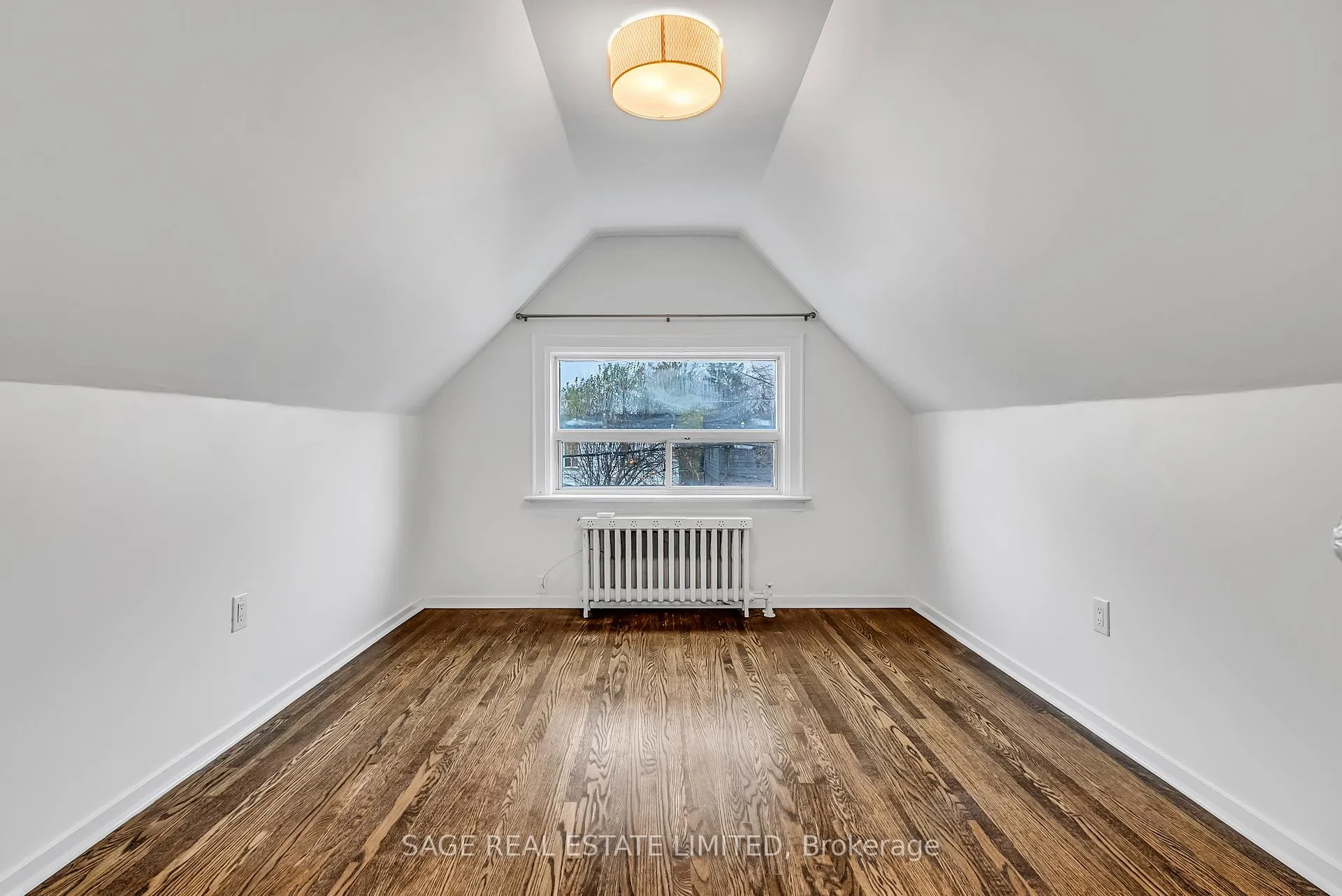 Photo 11 of 509 Sammon Avenue, Toronto, Danforth Village-East York — HOMEH