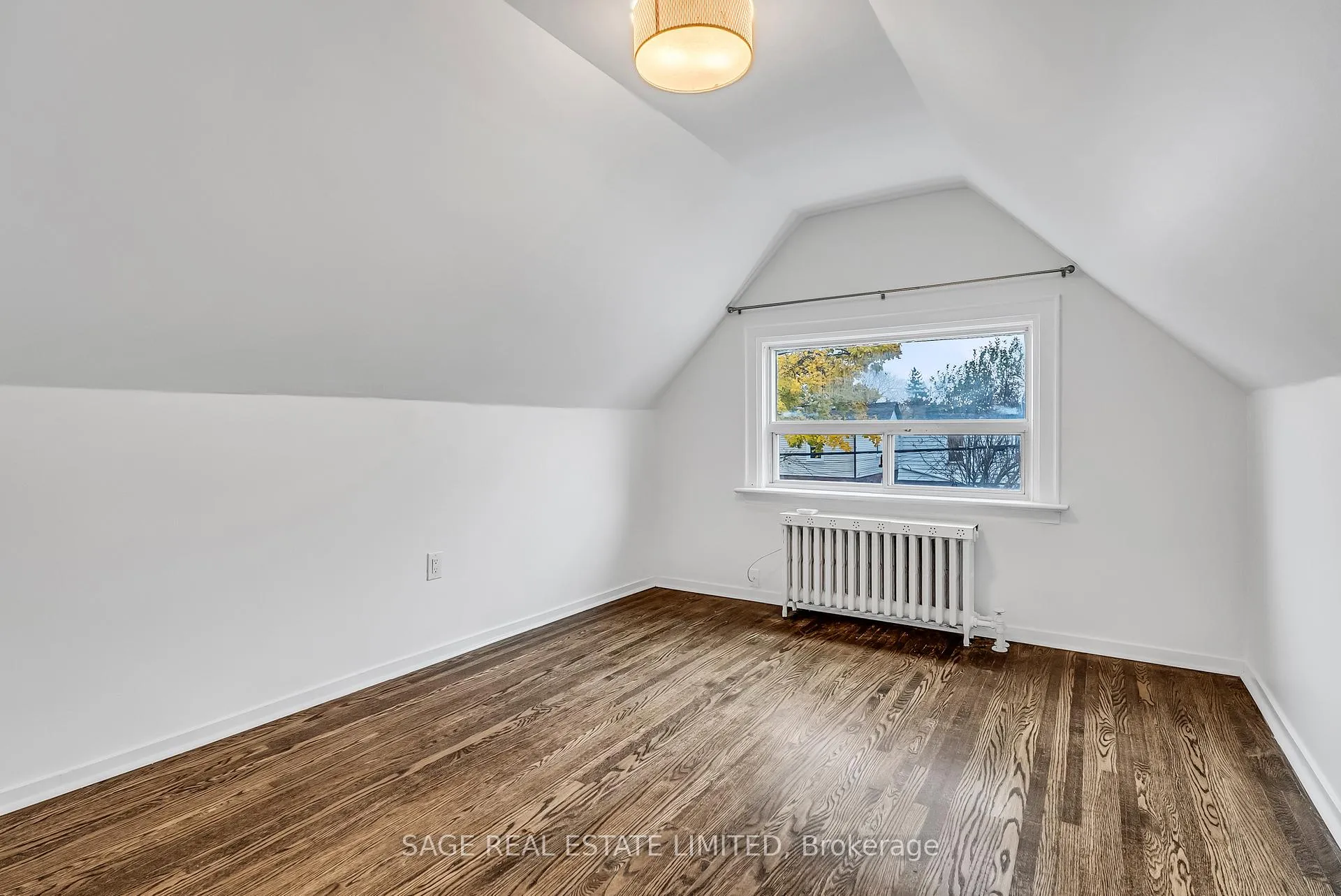 Photo 12 of 509 Sammon Avenue, Toronto, Danforth Village-East York — HOMEH