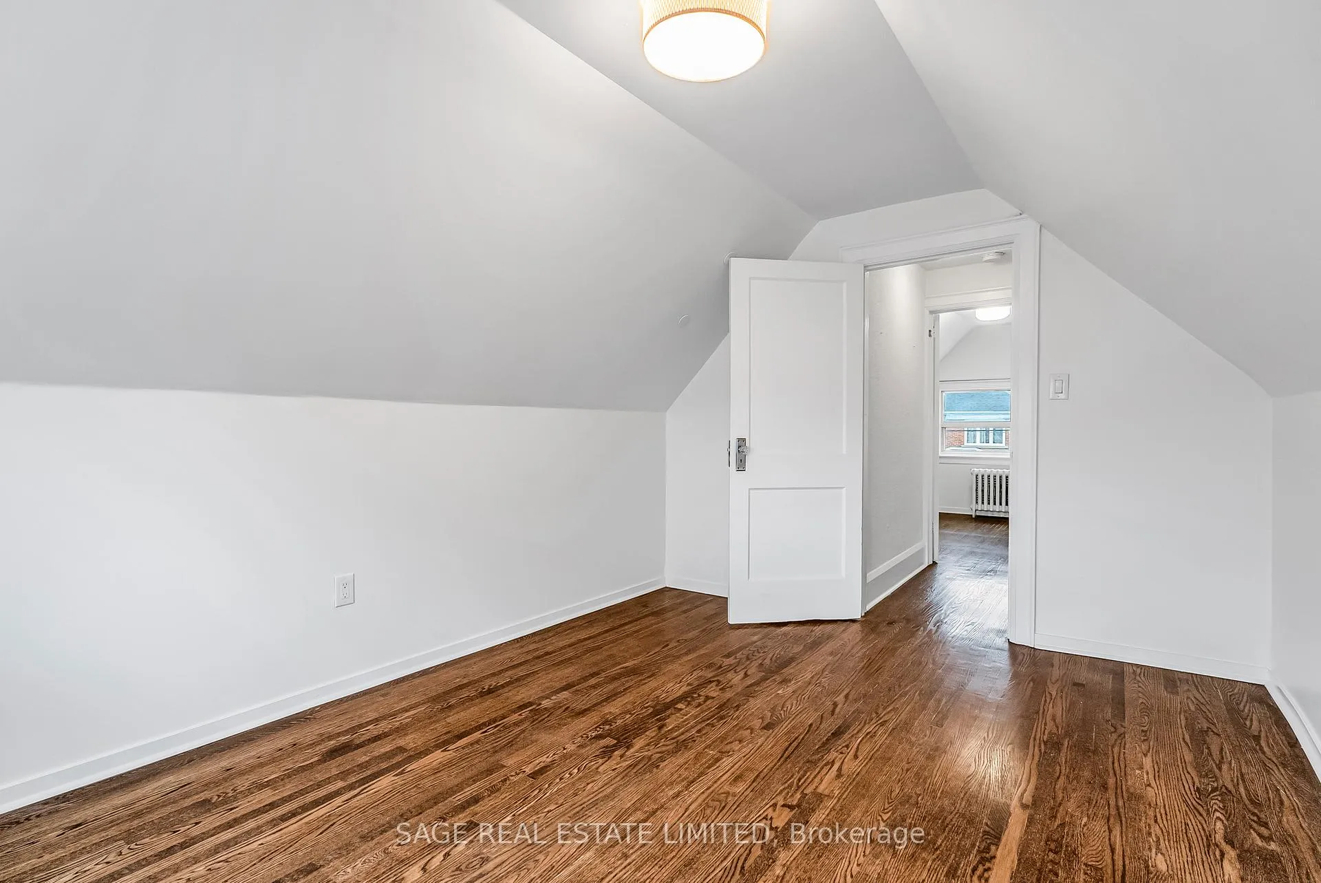 Photo 13 of 509 Sammon Avenue, Toronto, Danforth Village-East York — HOMEH