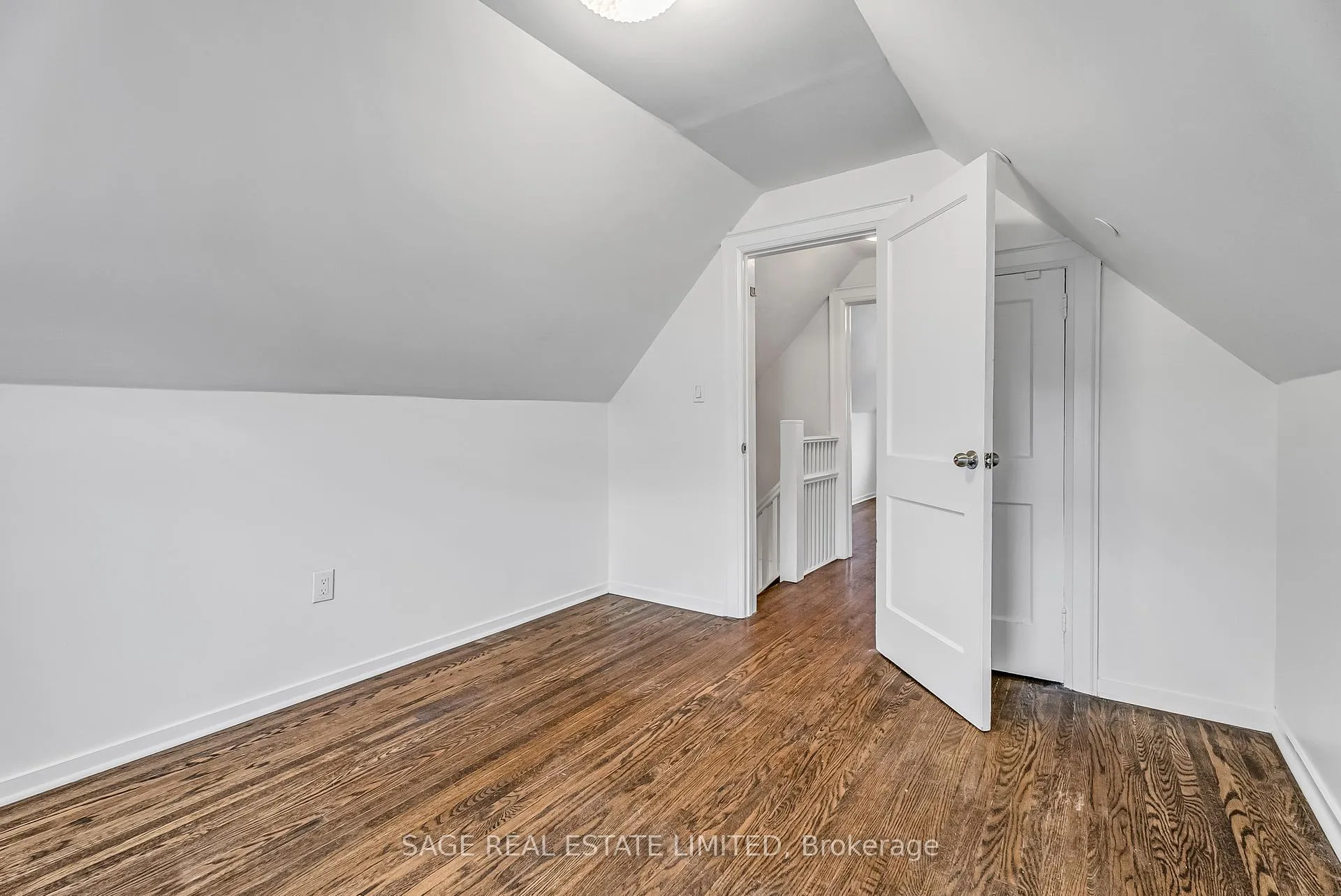 Photo 15 of 509 Sammon Avenue, Toronto, Danforth Village-East York — HOMEH