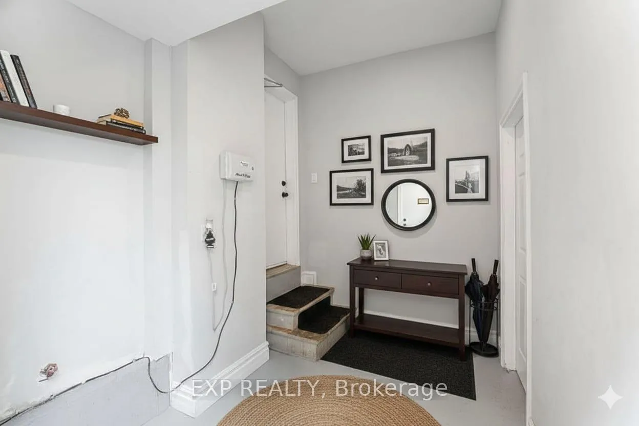 Photo 4 of 20 Morden Crescent, Ajax, Central West — HOMEH