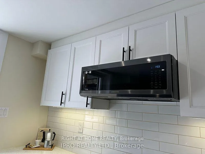 Photo 7 of Unit Bsmt, 67 Chaumont Drive, Hamilton, Stoney Creek — HOMEH