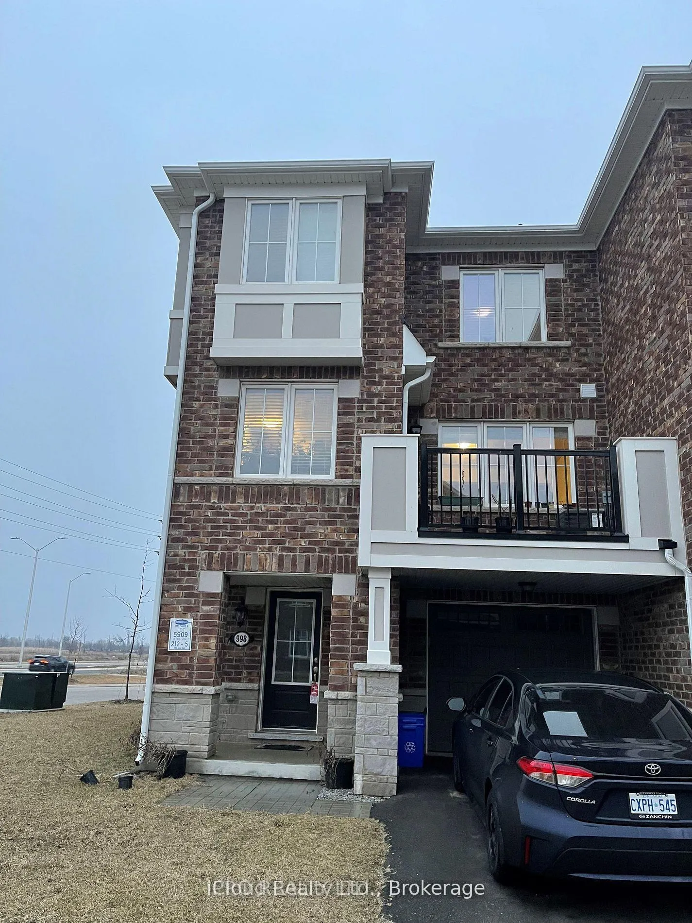 Photo 2 of 998 Alder Gate, Milton, Cobban — HOMEH
