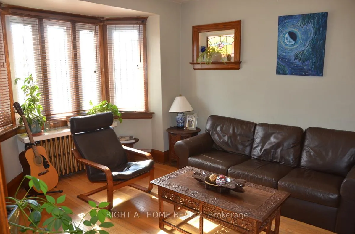 Photo 2 of 38 Kings Park Boulevard, Toronto, Danforth Village-East York — HOMEH