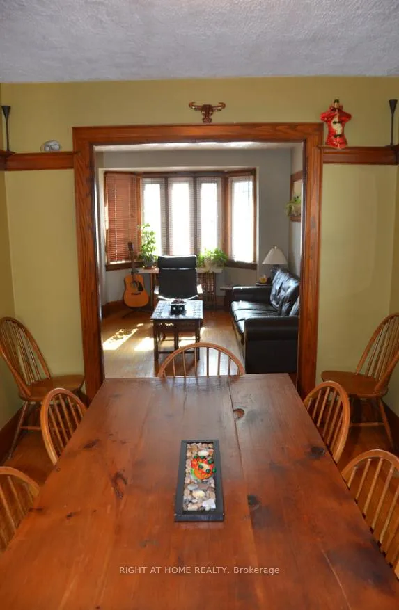 Photo 4 of 38 Kings Park Boulevard, Toronto, Danforth Village-East York — HOMEH