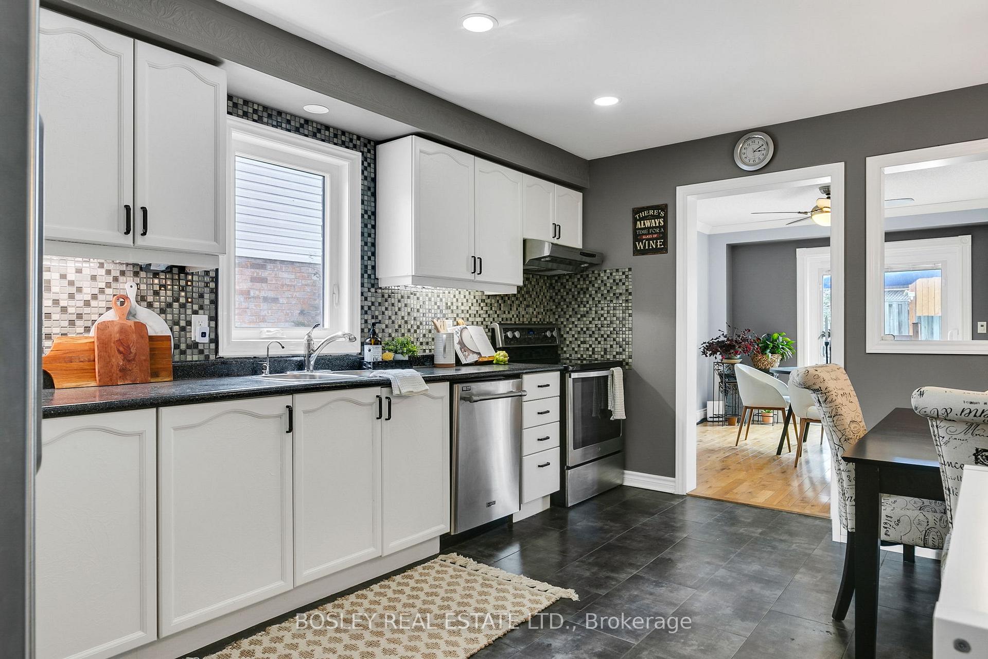 Photo 13 of 44 Hooper Square, Clarington, Bowmanville — HOMEH
