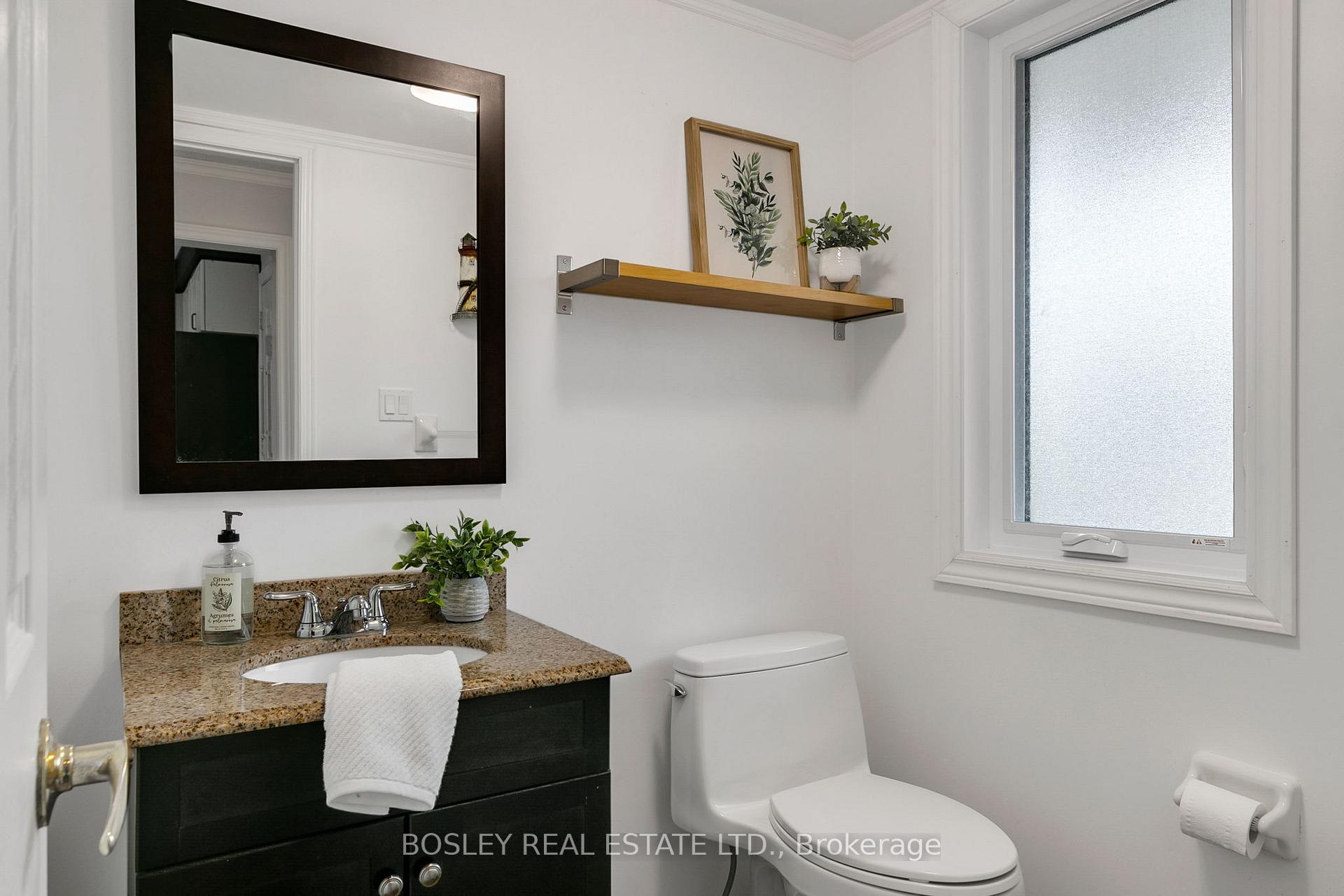 Photo 20 of 44 Hooper Square, Clarington, Bowmanville — HOMEH