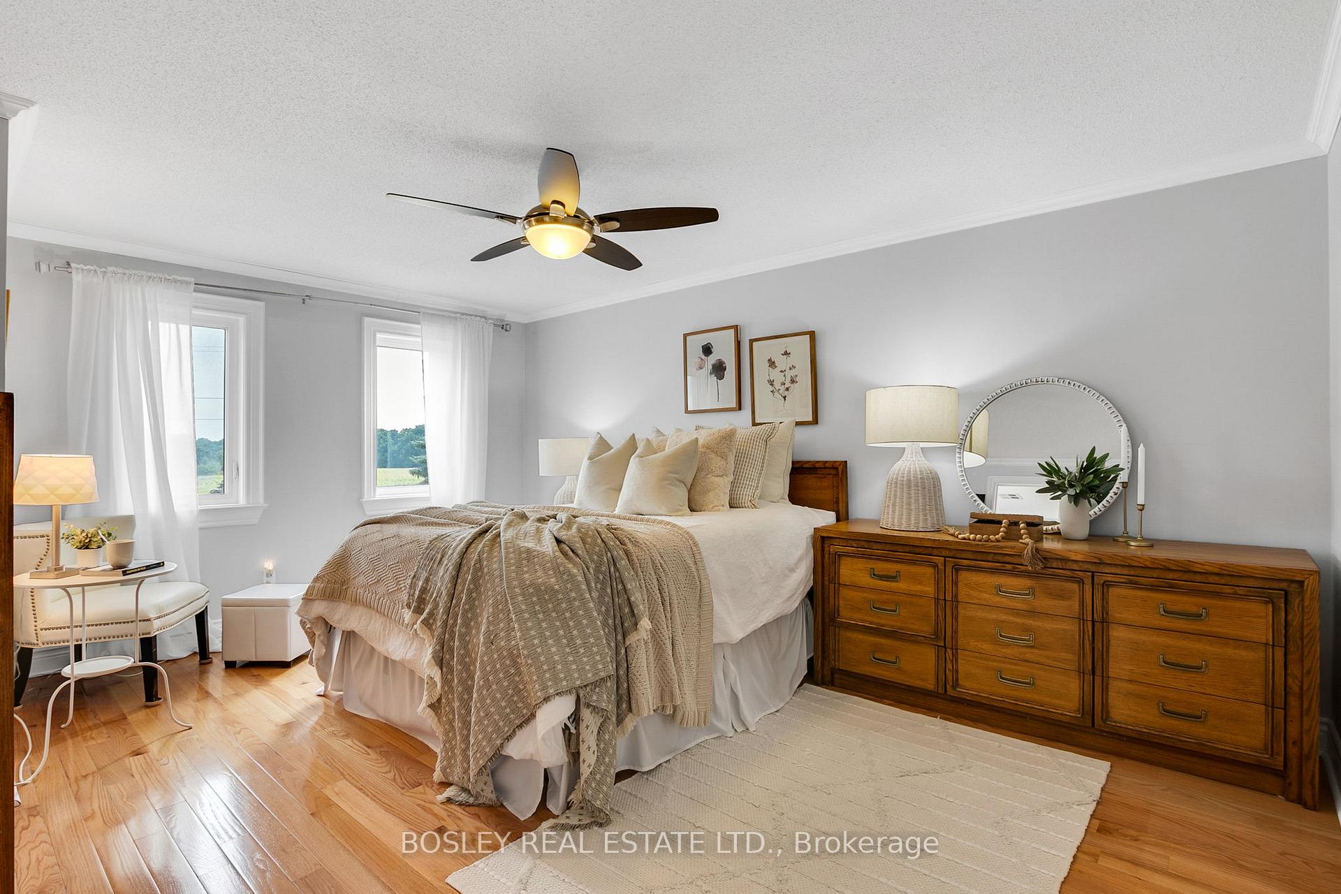 Photo 22 of 44 Hooper Square, Clarington, Bowmanville — HOMEH