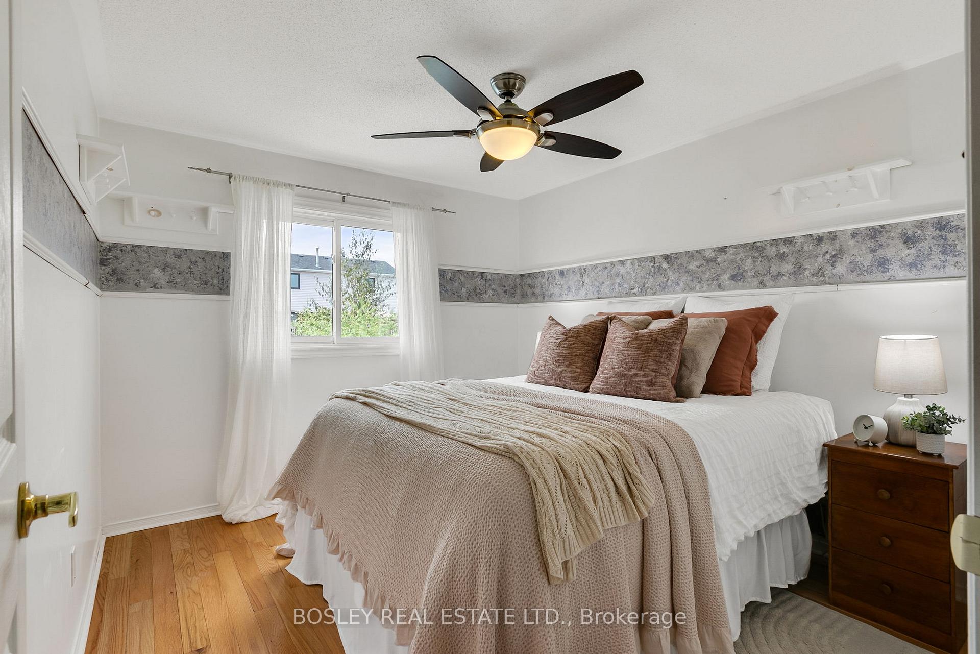 Photo 31 of 44 Hooper Square, Clarington, Bowmanville — HOMEH