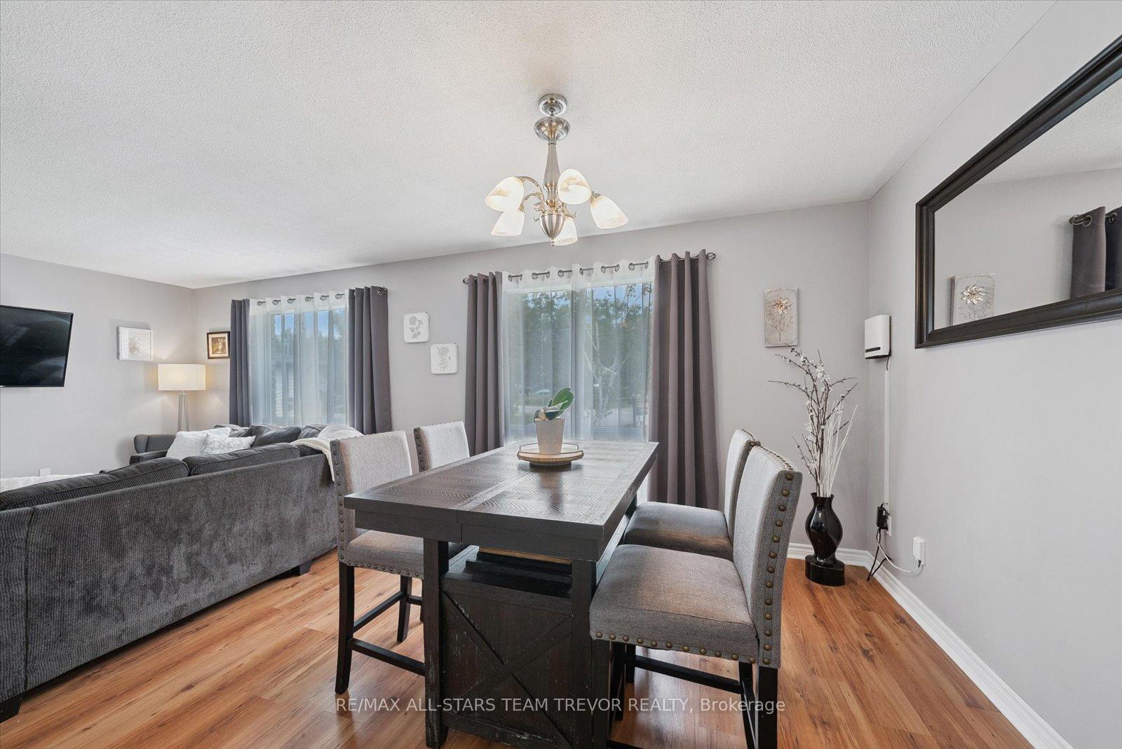 Photo 5 of 146 First Avenue, Georgina, Keswick North — HOMEH