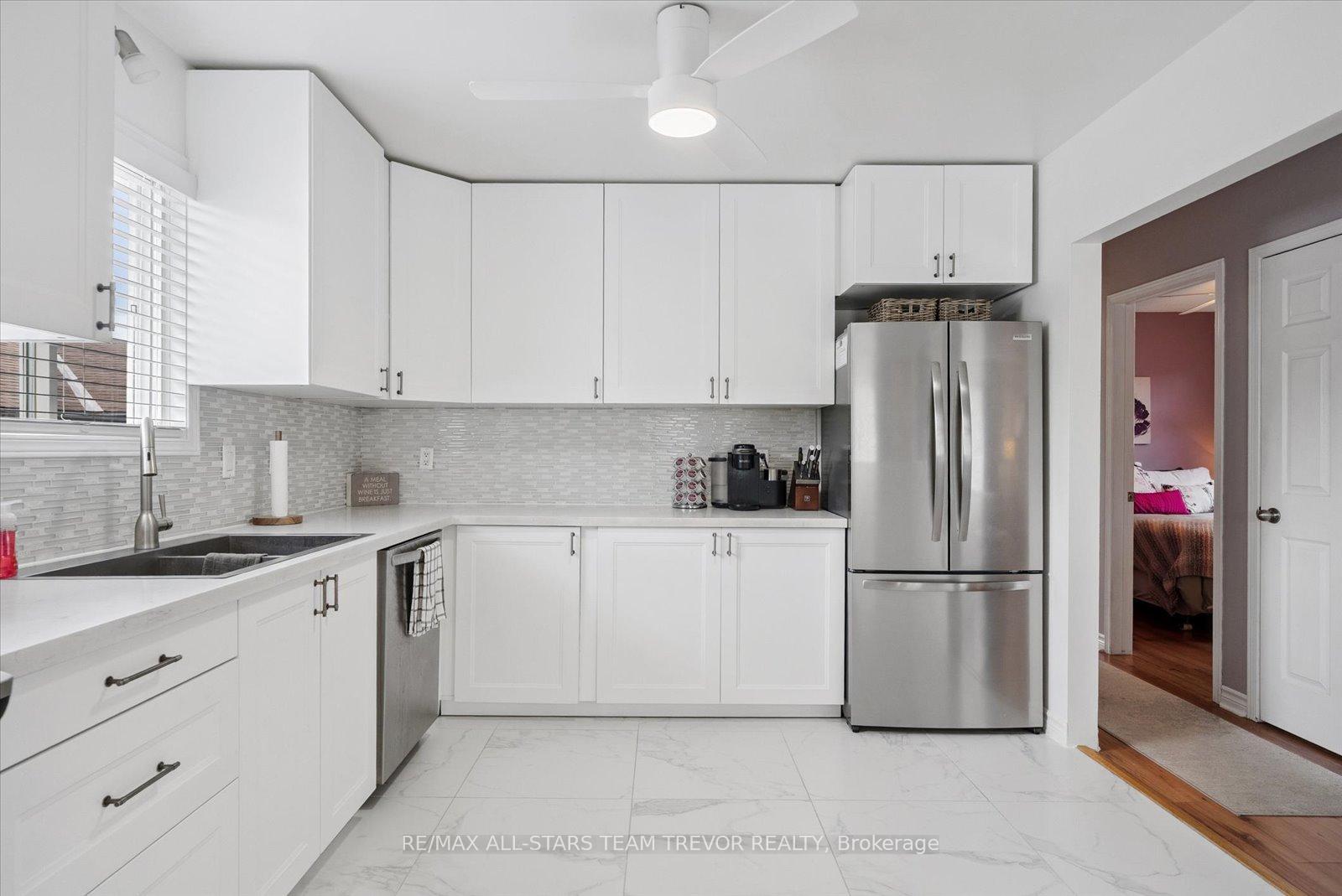 Photo 8 of 146 First Avenue, Georgina, Keswick North — HOMEH