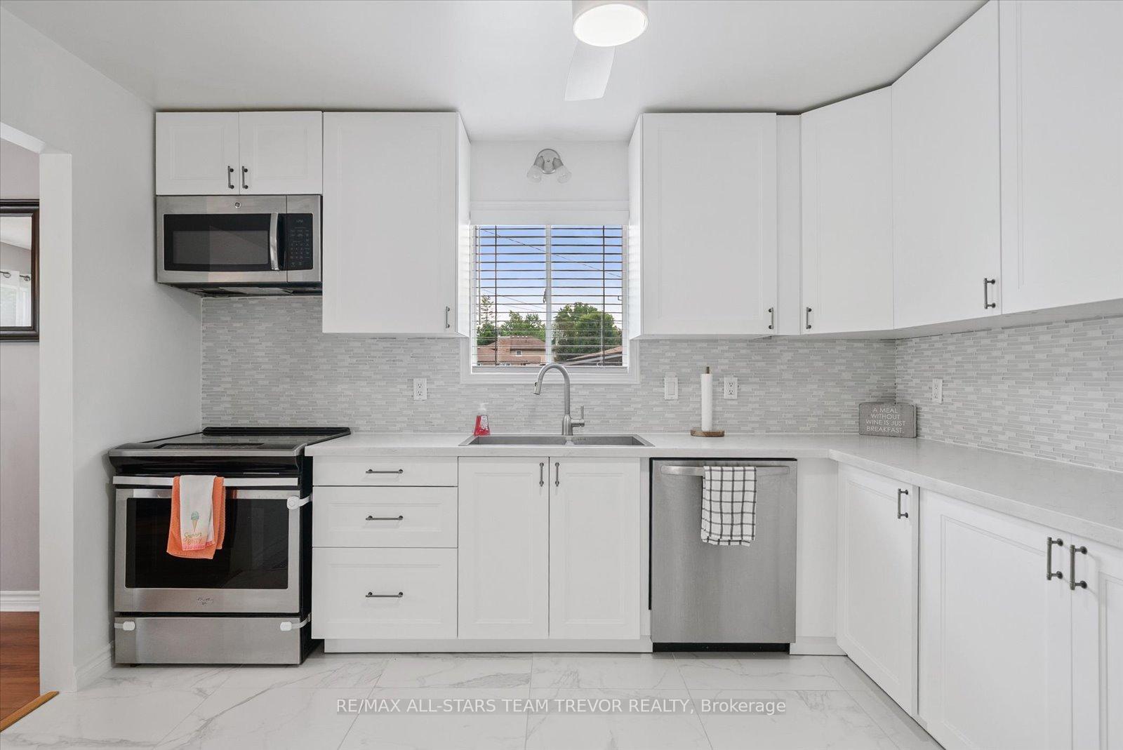 Photo 10 of 146 First Avenue, Georgina, Keswick North — HOMEH