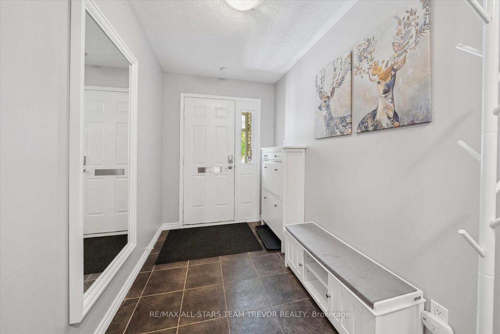 Photo 19 of 146 First Avenue, Georgina, Keswick North — HOMEH