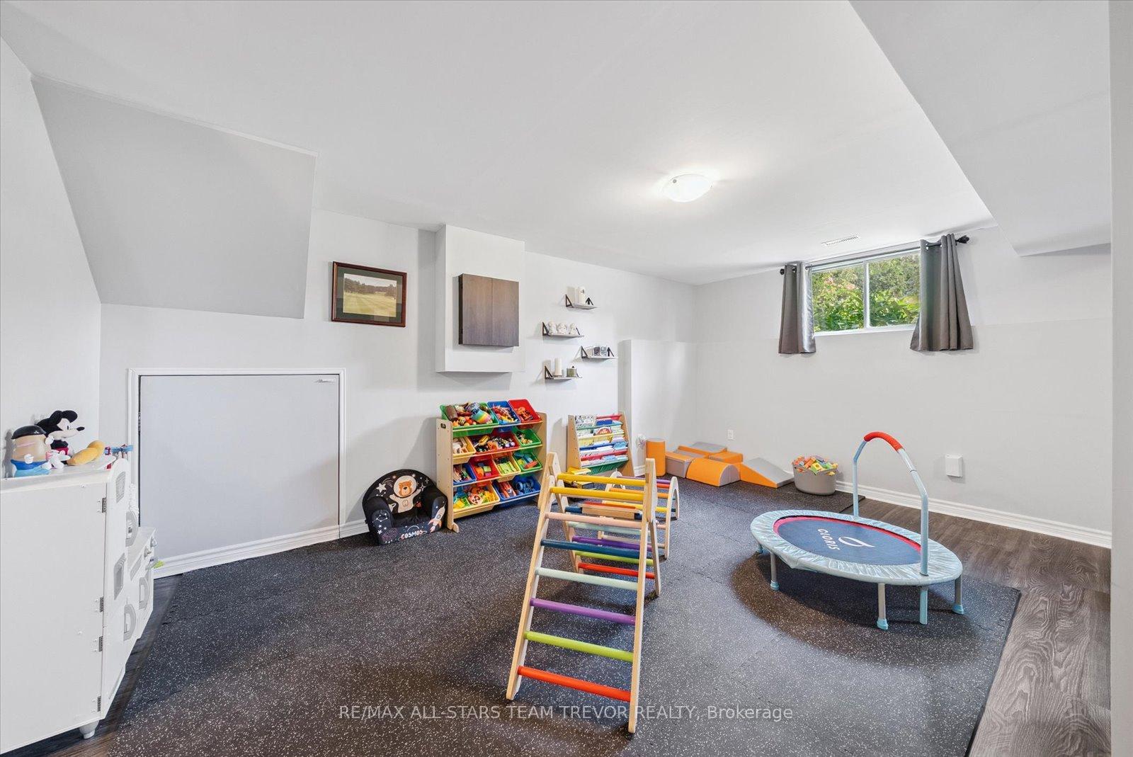 Photo 24 of 146 First Avenue, Georgina, Keswick North — HOMEH