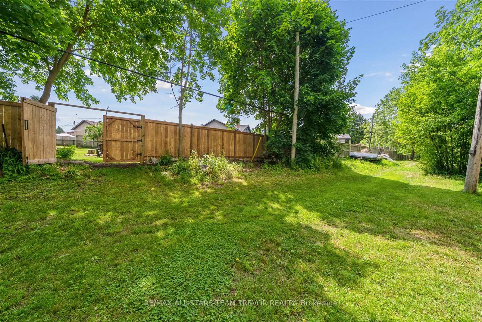 Photo 37 of 146 First Avenue, Georgina, Keswick North — HOMEH