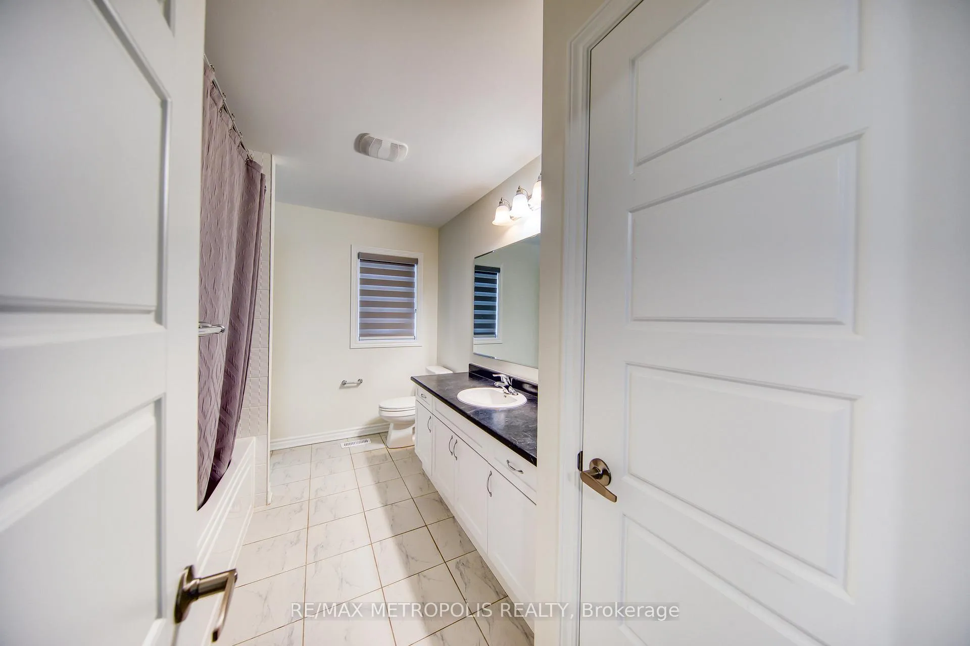 Photo 23 of 75 Barkerville Drive, Whitby, Rural Whitby — HOMEH