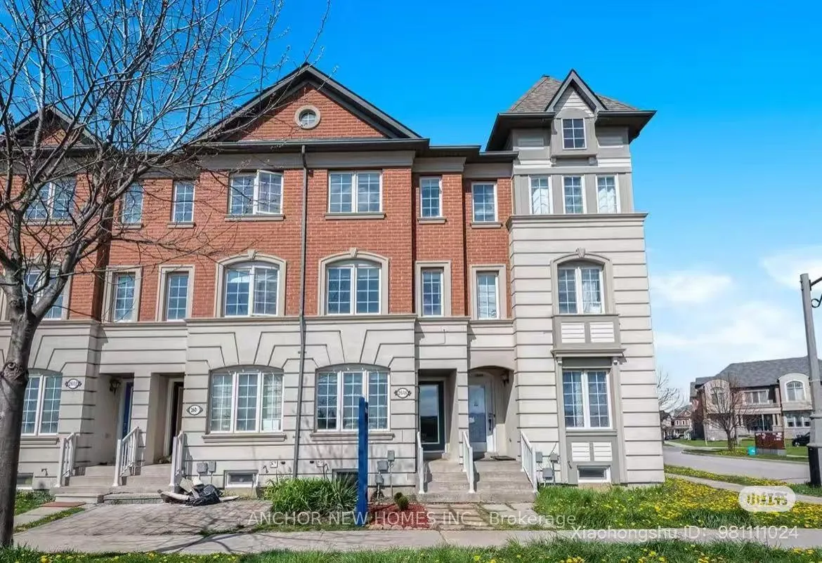 Front of 2606 Bur Oak Avenue