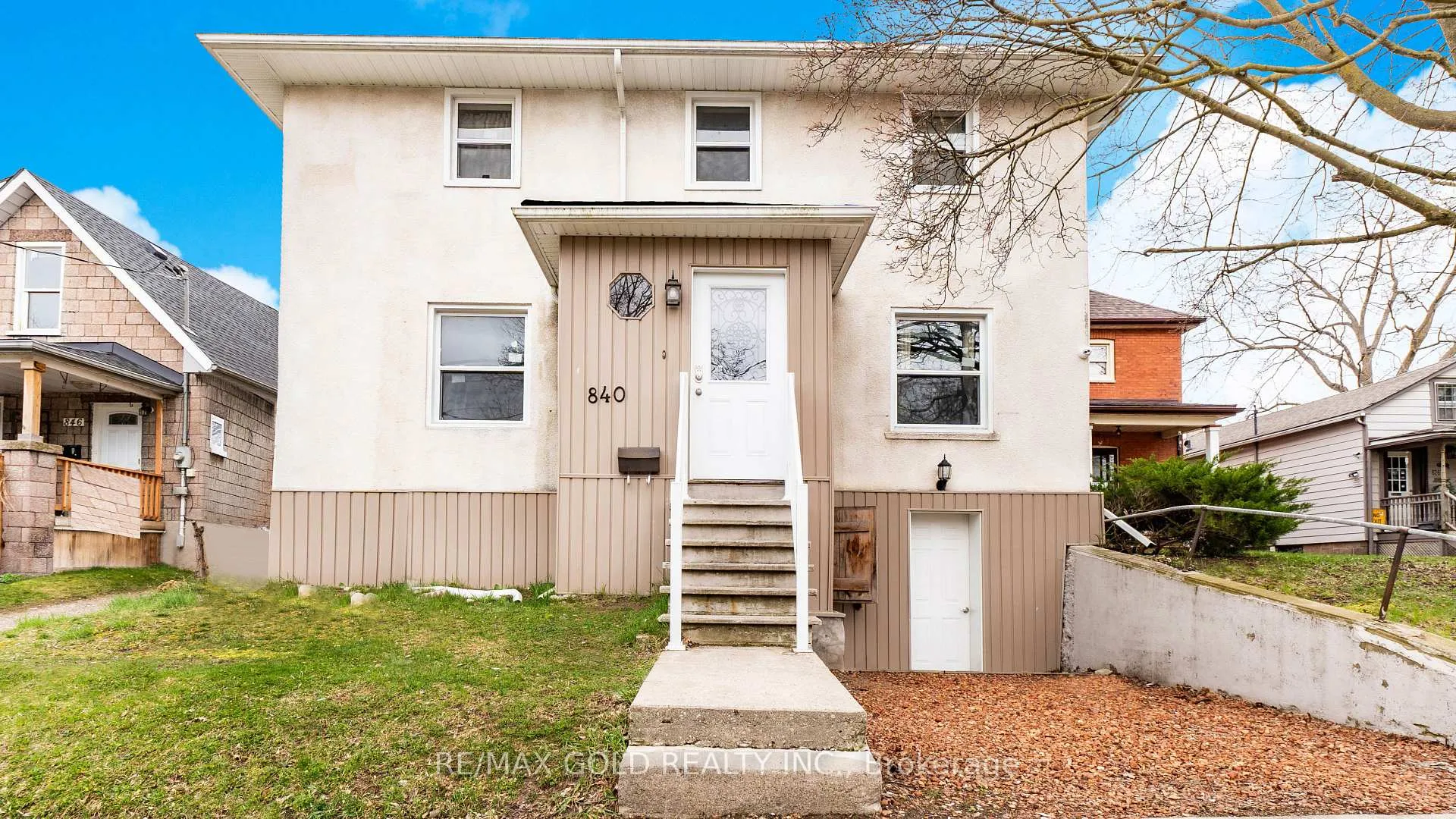 Front of 840 Duke Street
