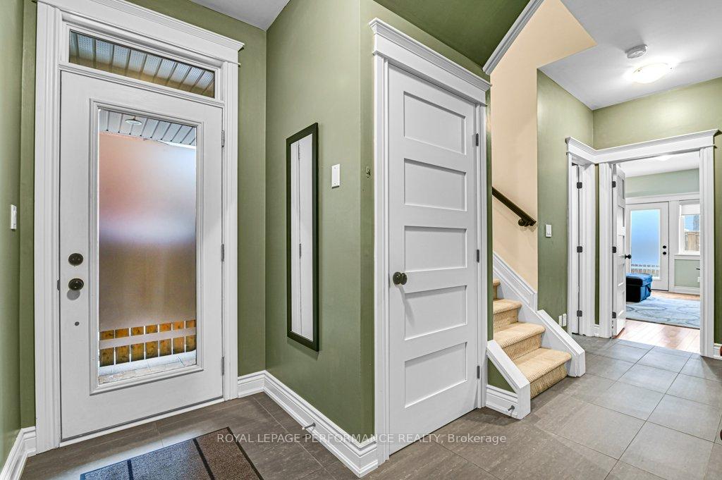 Photo 4 of 69C Hopewell Avenue, Ottawa, Old Ottawa South — HOMEH