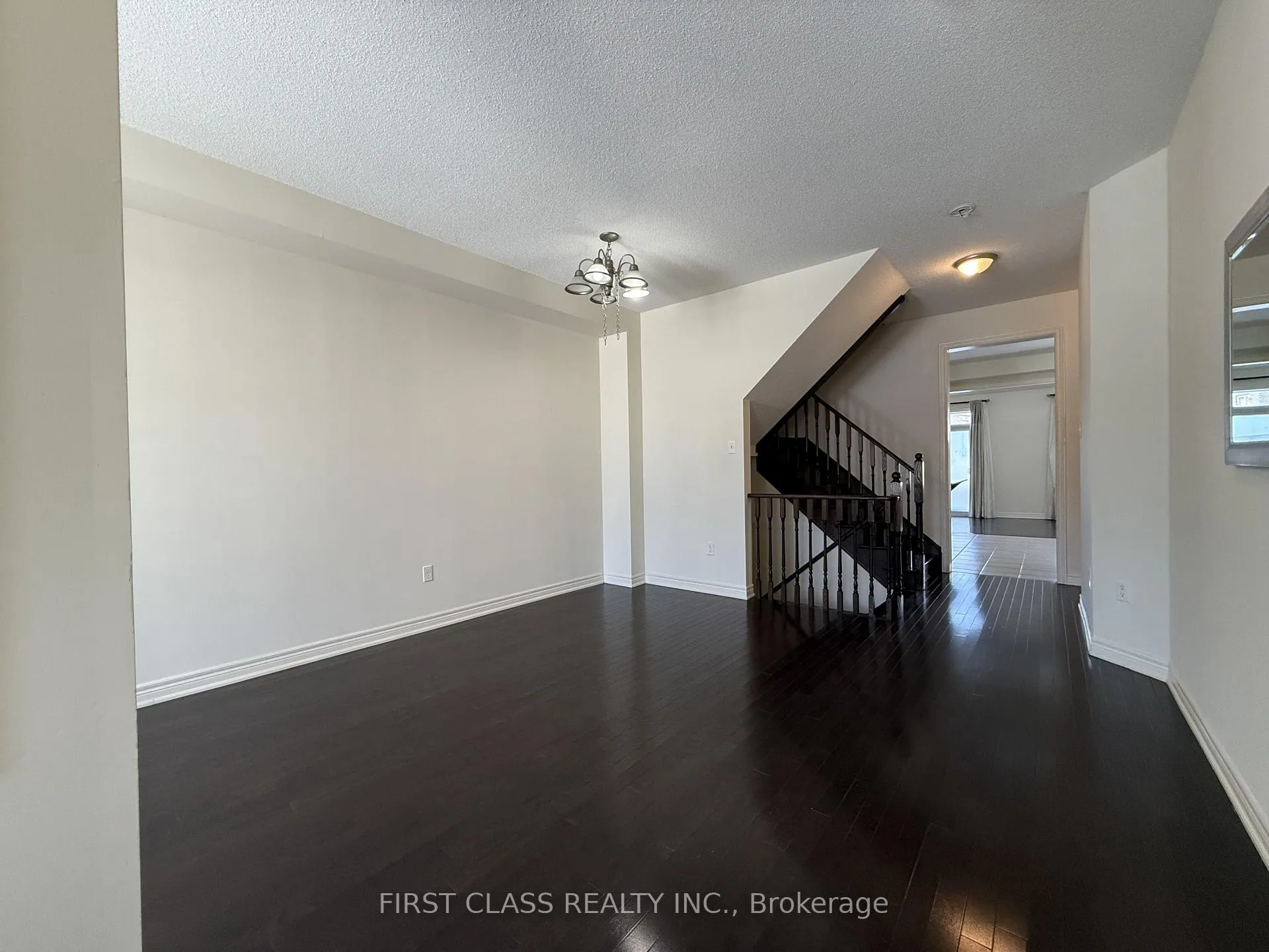 Photo 2 of 106 William Berczy Boulevard, Markham, Berczy — HOMEH