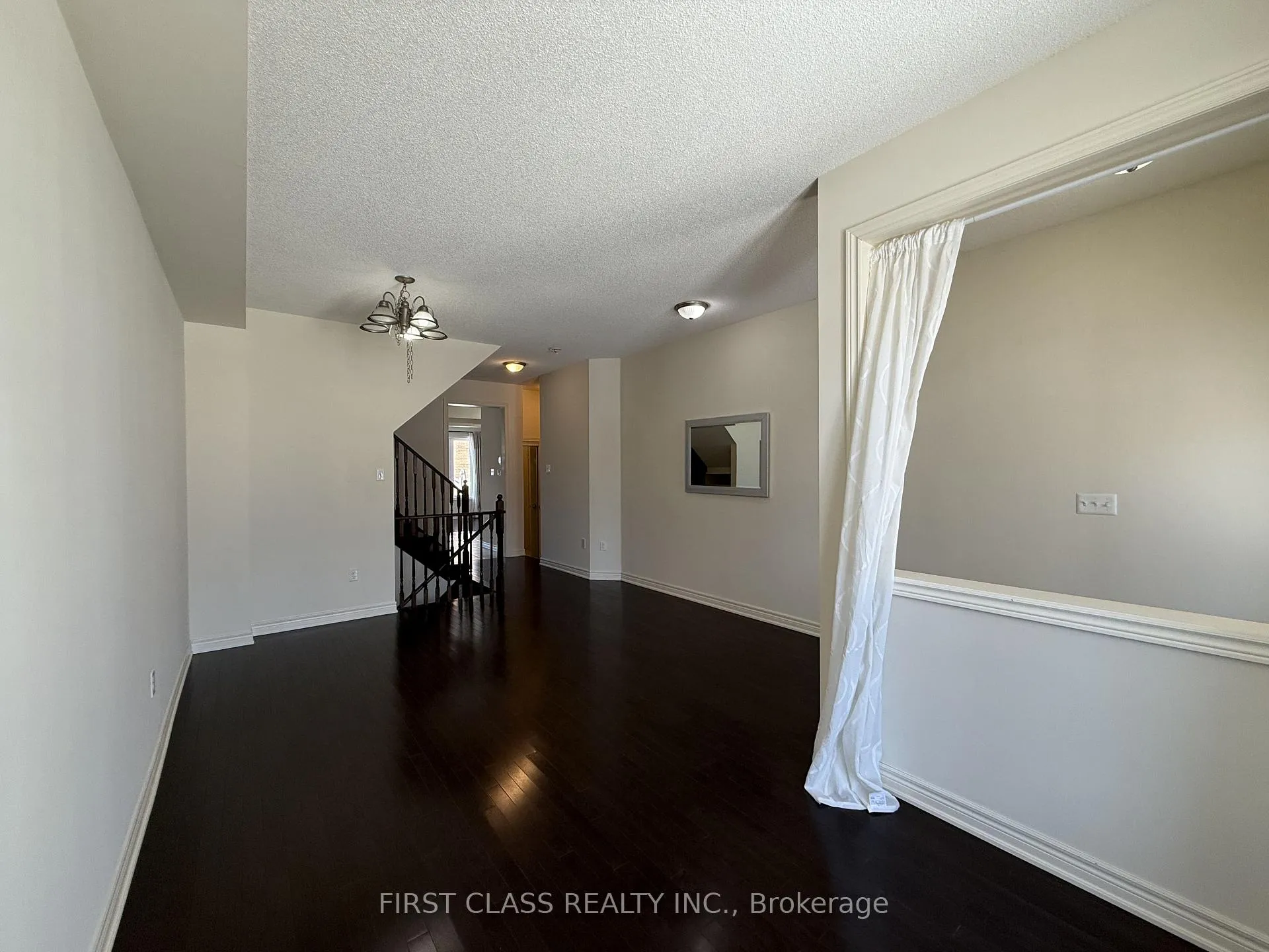 Photo 4 of 106 William Berczy Boulevard, Markham, Berczy — HOMEH