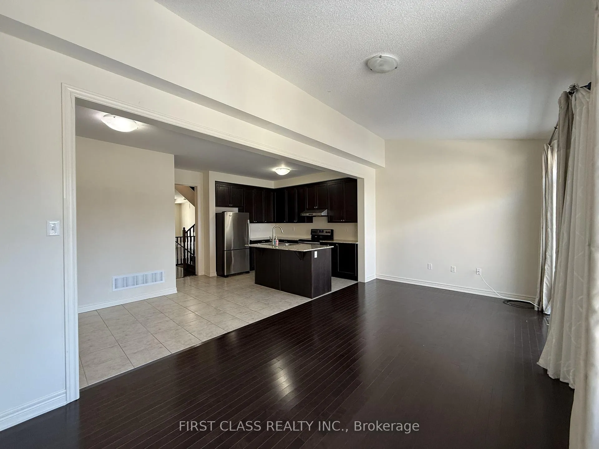 Photo 12 of 106 William Berczy Boulevard, Markham, Berczy — HOMEH