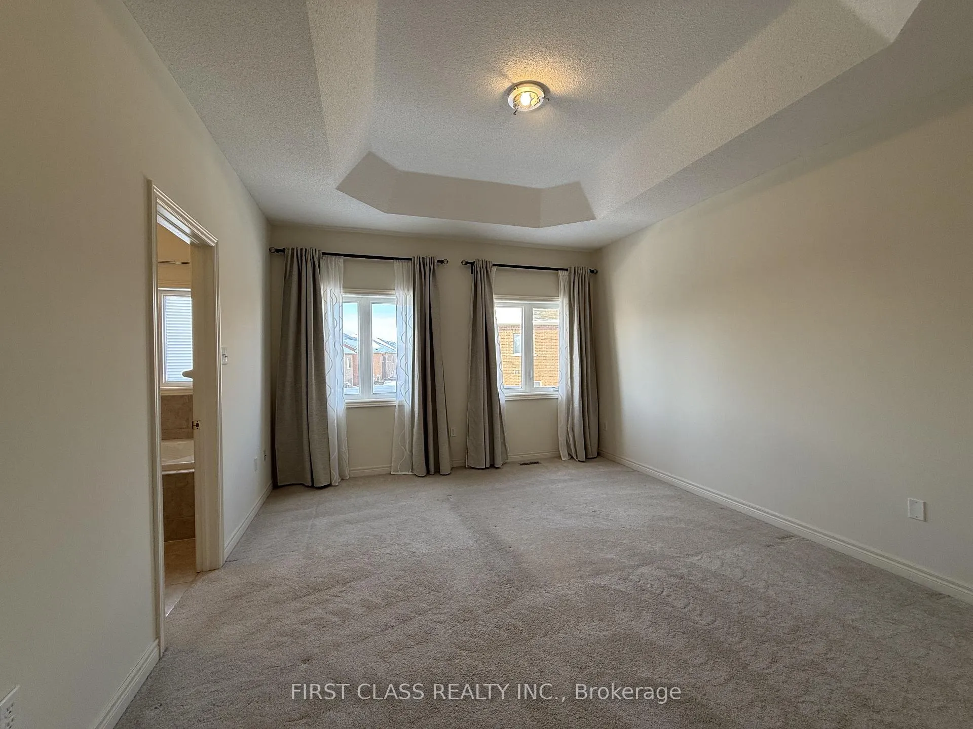 Photo 16 of 106 William Berczy Boulevard, Markham, Berczy — HOMEH