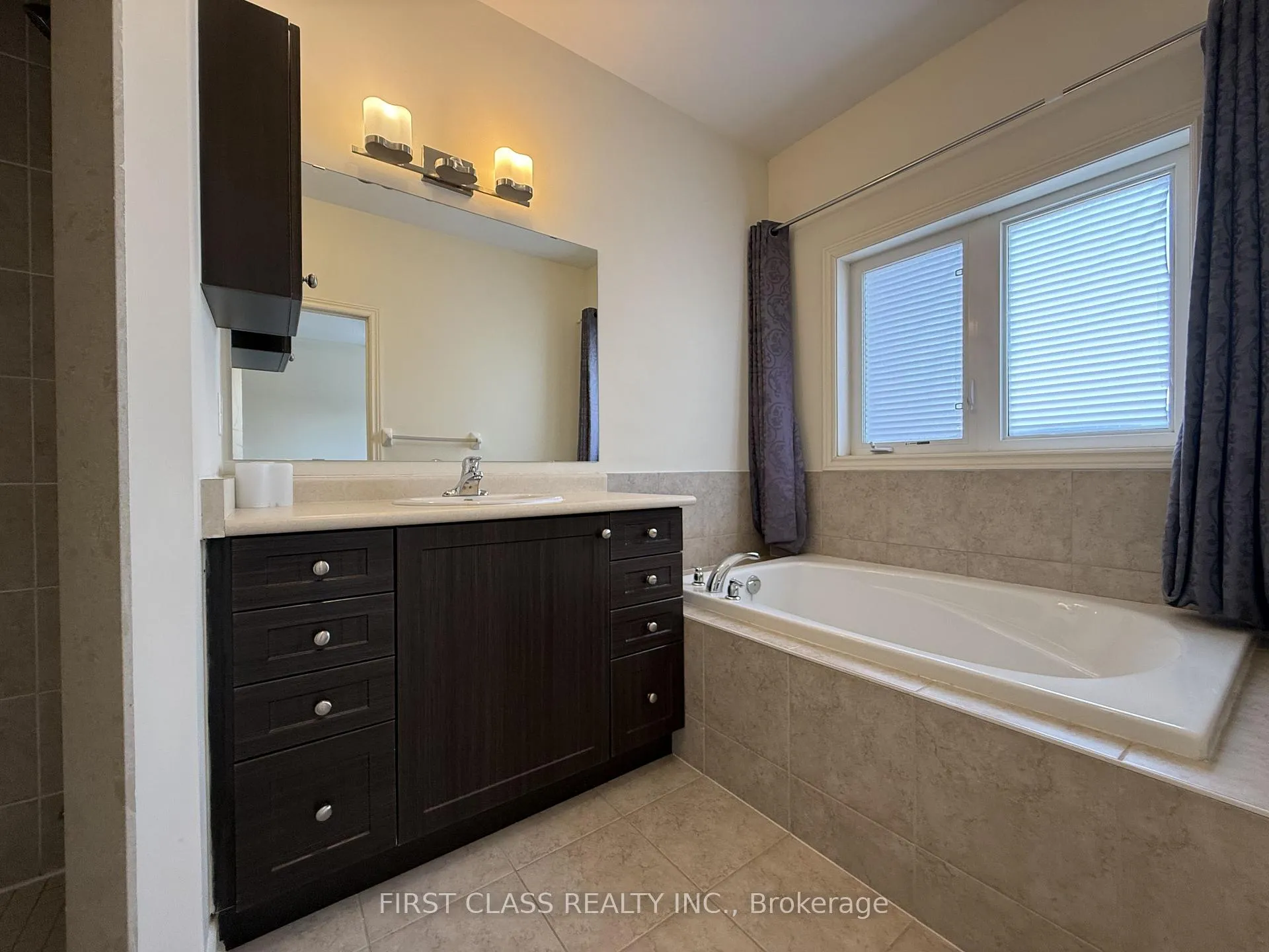 Photo 20 of 106 William Berczy Boulevard, Markham, Berczy — HOMEH