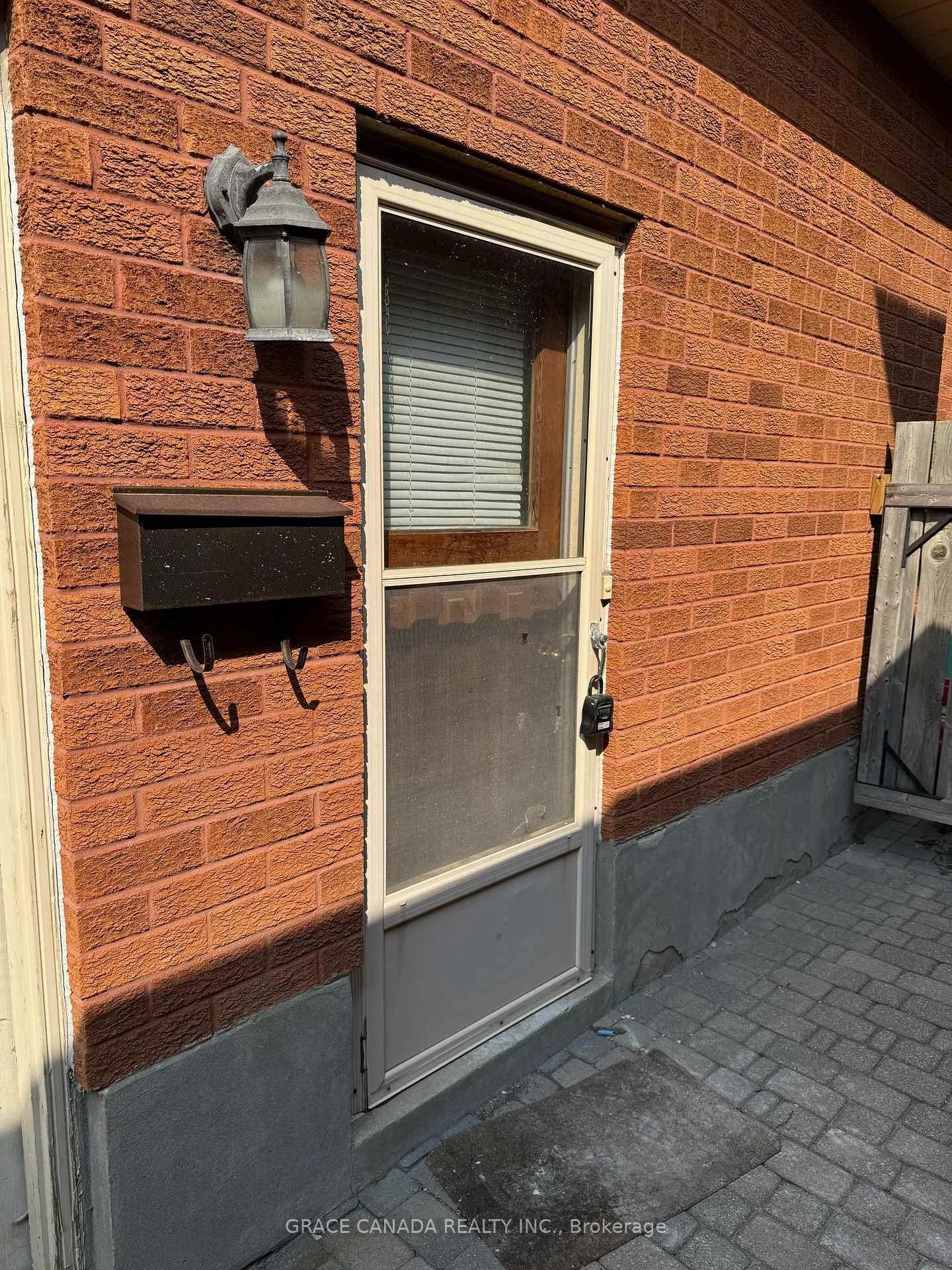 Photo 12 of Unit Lower, 94 lamp Crescent, Vaughan, West Woodbridge — HOMEH