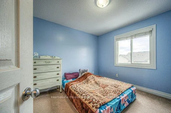 Photo 14 of 143 Banffshire Street, Kitchener, Huron Park — HOMEH