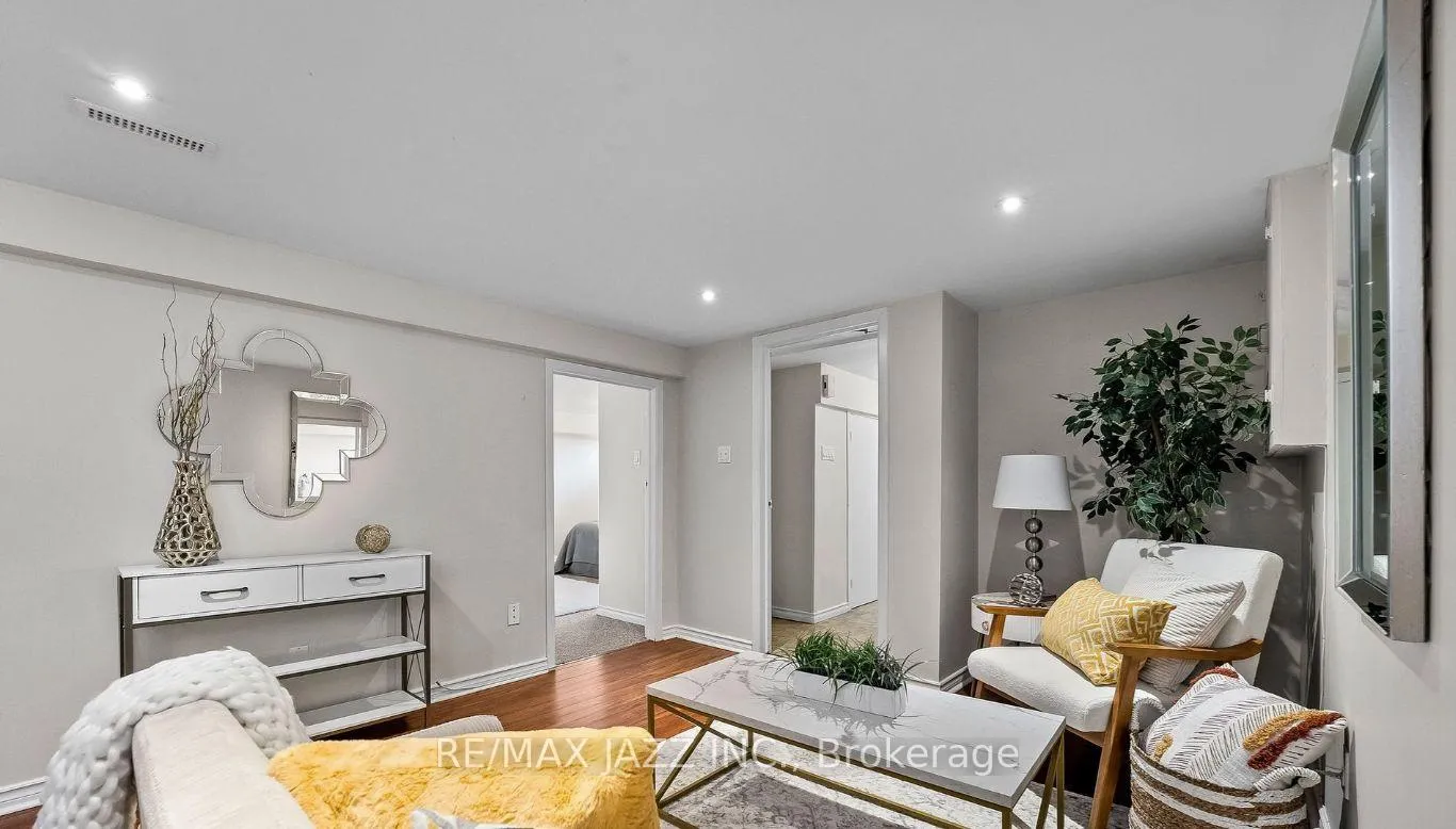 Photo 5 of Unit Lower, 357 Dovedale Drive, Whitby, Downtown Whitby — HOMEH