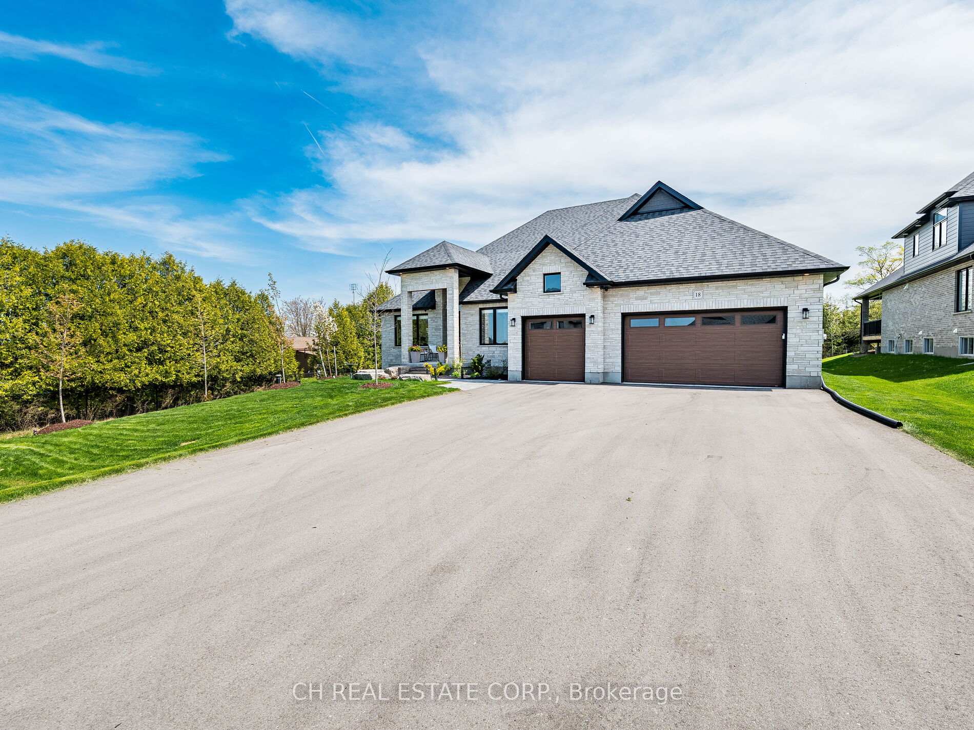 Photo 2 of 18 Mckinnon Street N, Erin, Rural Erin — HOMEH