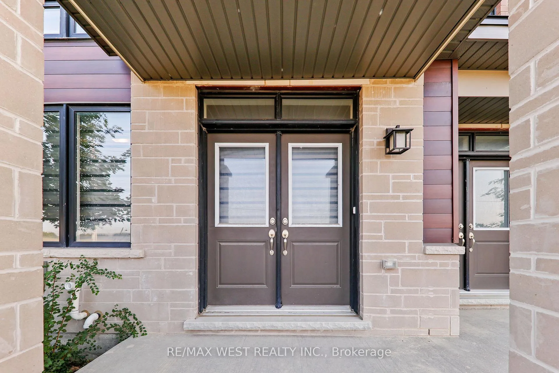 Photo 6 of 71 Holyrood Crescent, Vaughan, Kleinburg — HOMEH